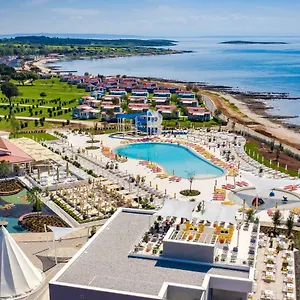 Arena Grand Kazela Homes Vakantiepark